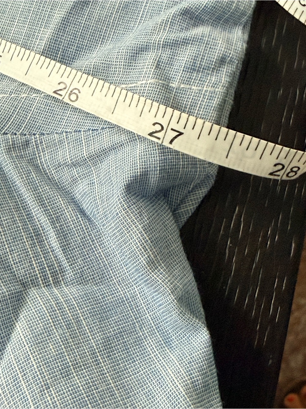 EUC Van Heusen Light Blue Short Sleeve Button-Down Shirt - Picture 4 of 5